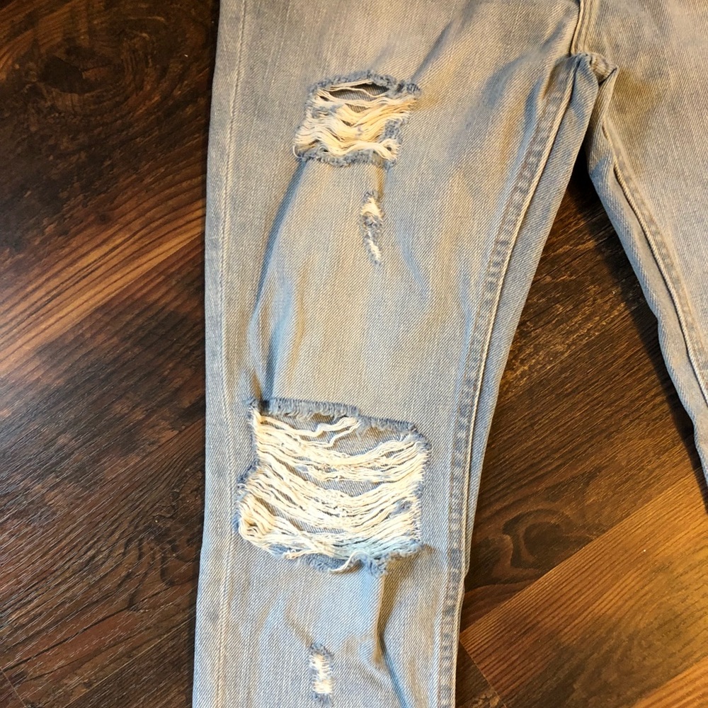 BF Low Rise BDG Ripped Jeans - Picture 3 of 3